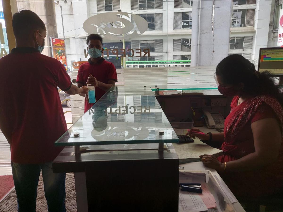 Kenz Residency Hotel Kochi Luaran gambar