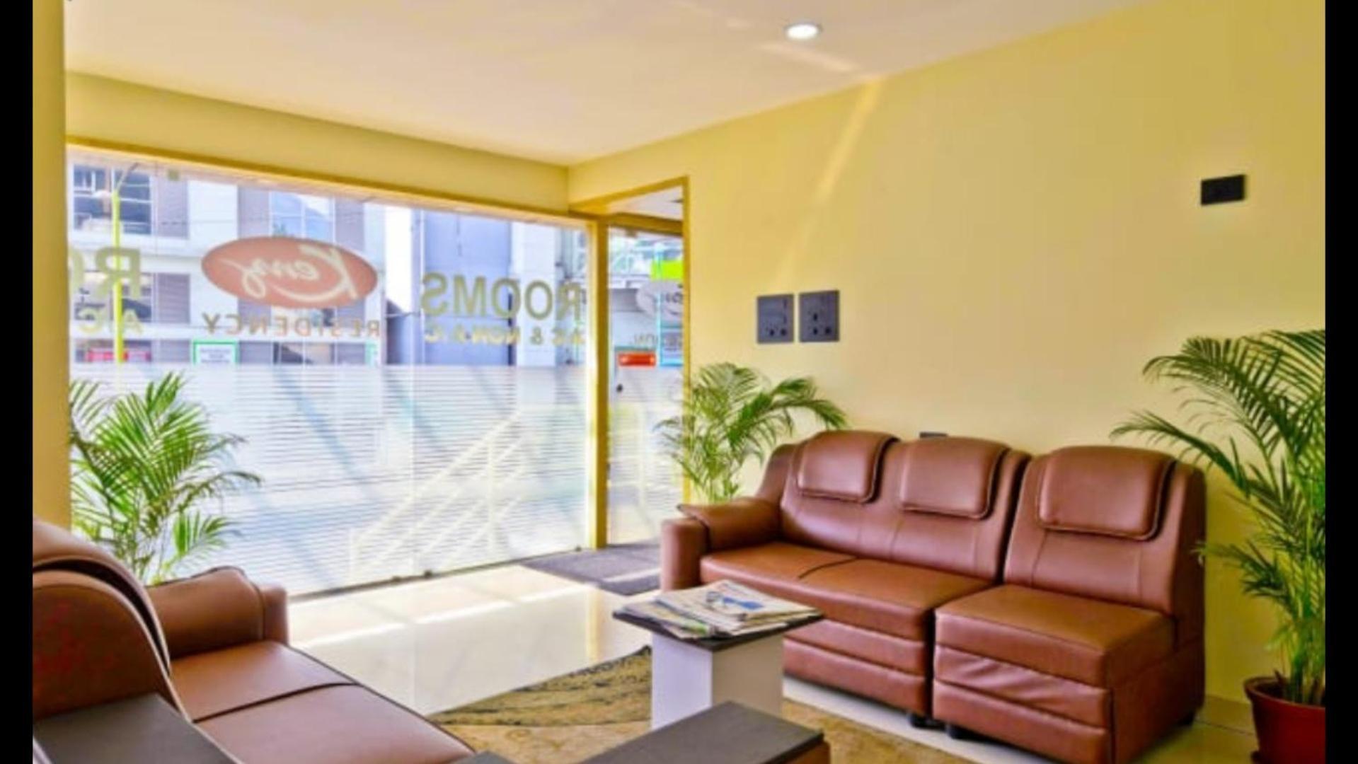 Kenz Residency Hotel Kochi Luaran gambar